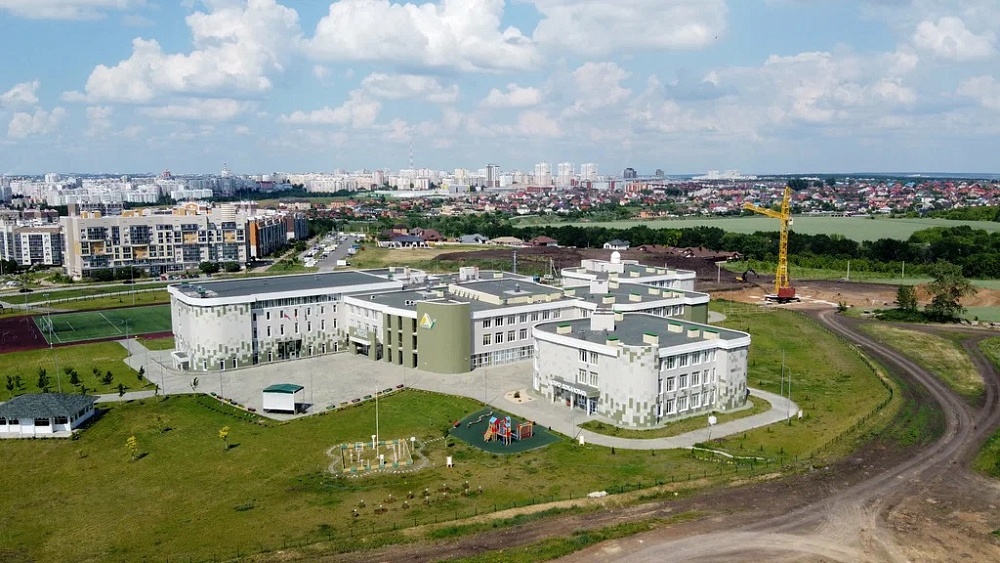 СОШ «Алгоритм успеха» в мкр «УЛИТКА» в поселке Дубовое Белгородского района